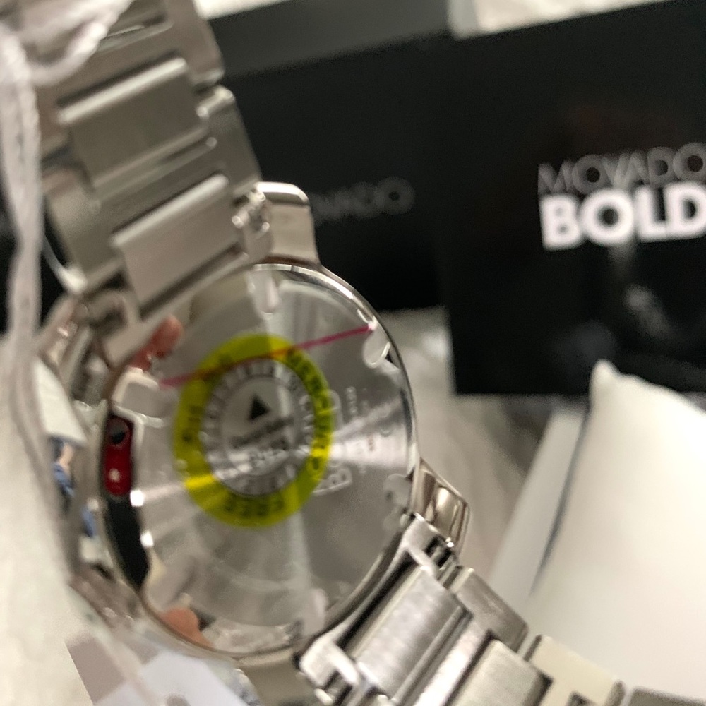 NWT authentic MOVADO Bold silver watch - Picture 4 of 6